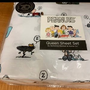 Snoopy peanuts queen sheets set